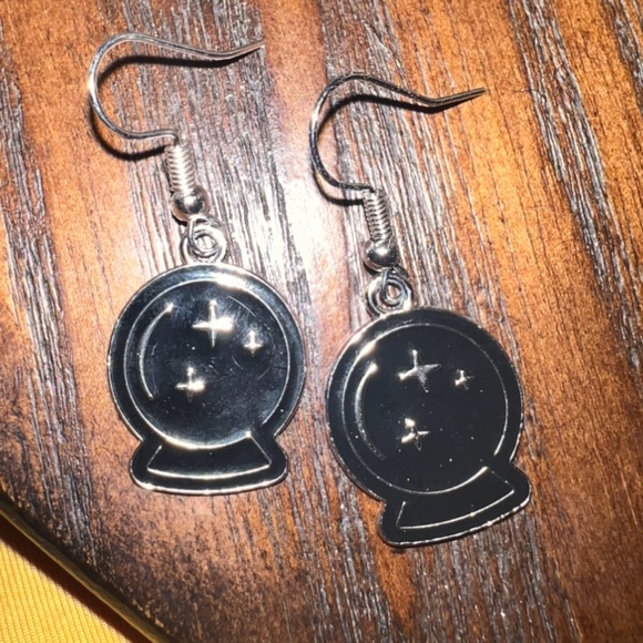 $2 CRYSTAL BALL EARRINGS. STAINLESS STEEL. NEW. $2 WITH ANY $10 ORDER OR MORE - Picture 6 of 16